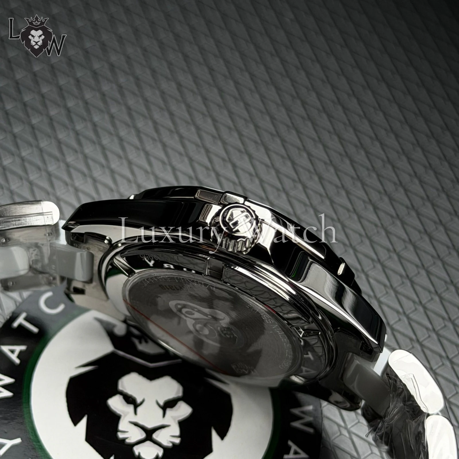 Изображение к статье: TAG Heuer Aquaracer: Часы для Плавания и Дайвинга