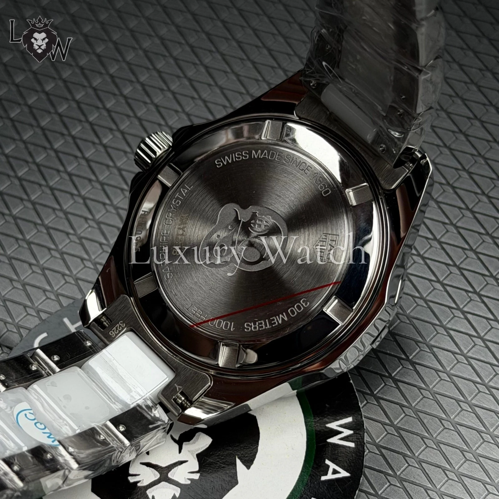 Изображение к статье: TAG Heuer Aquaracer: Часы для Плавания и Дайвинга
