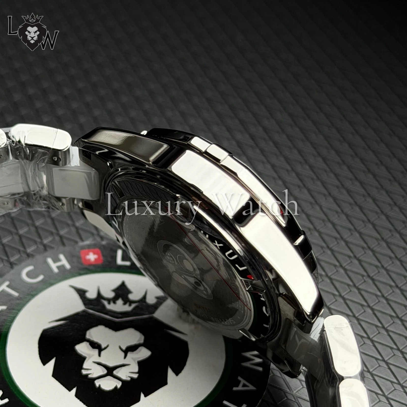 Изображение к статье: TAG Heuer Aquaracer: Часы для Плавания и Дайвинга
