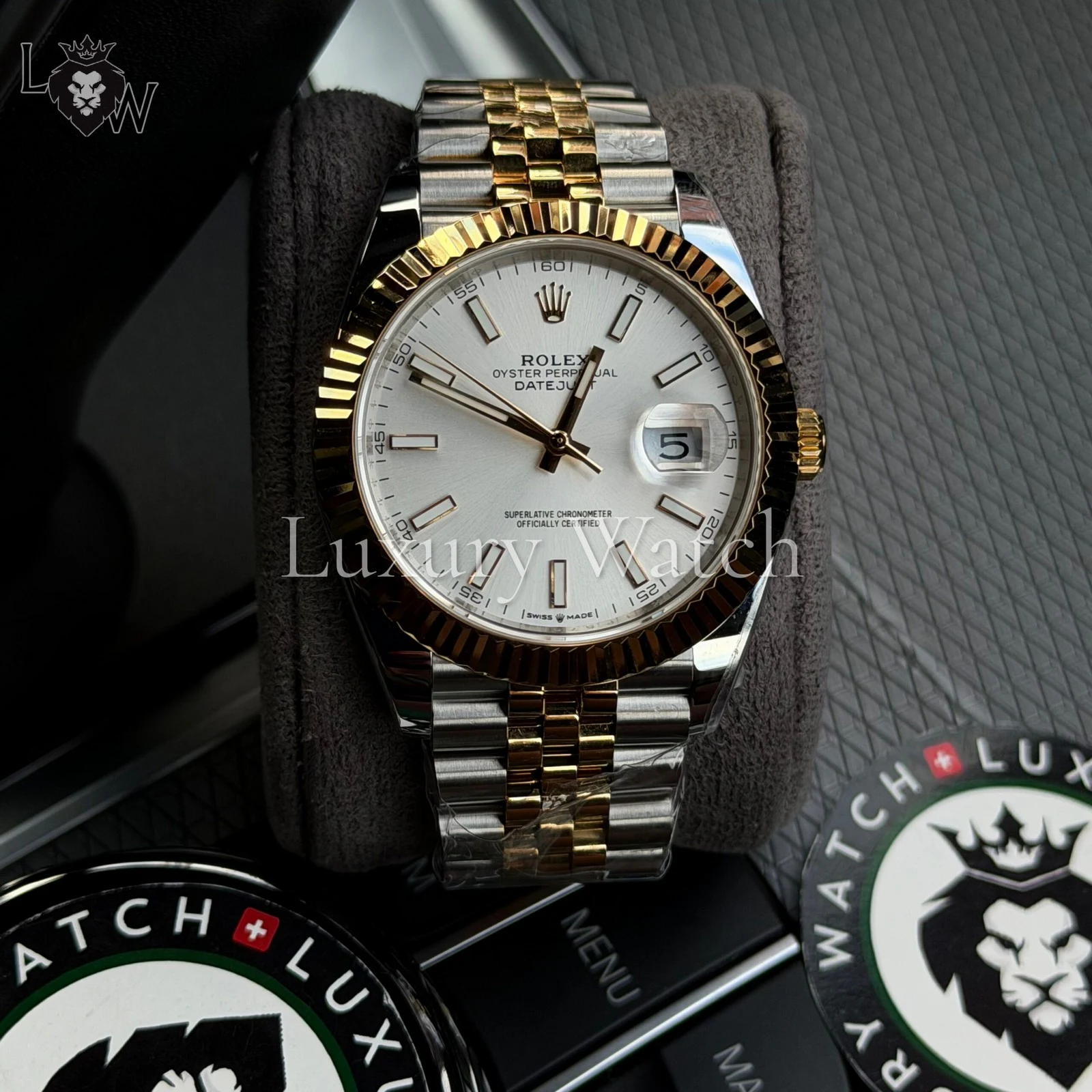 Изображение к статье: Rolex Datejust: Классические Часы для Повседневной Жизни