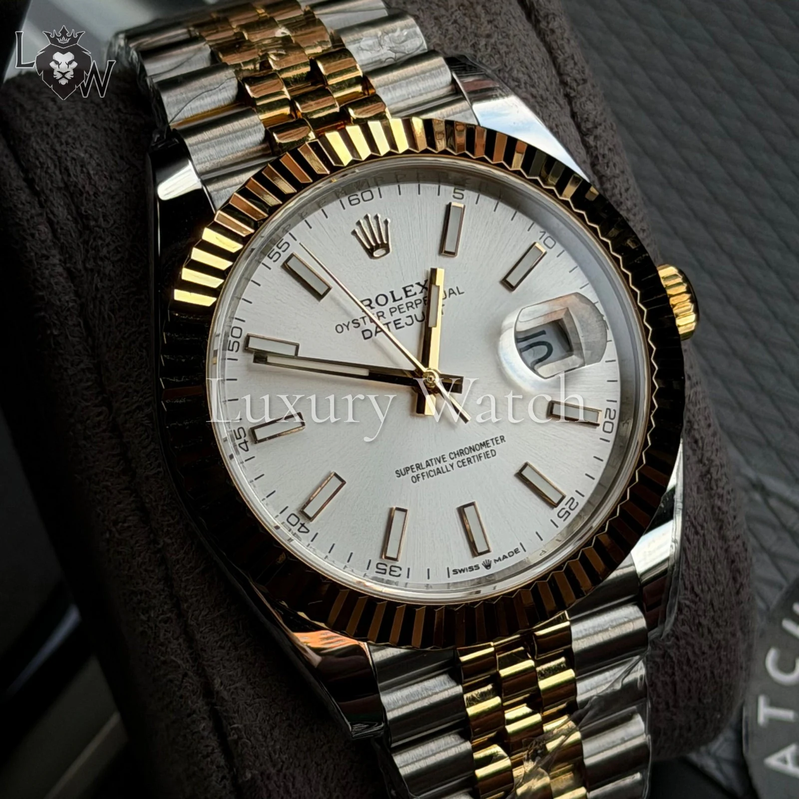 Изображение к статье: Rolex Datejust: Классические Часы для Повседневной Жизни