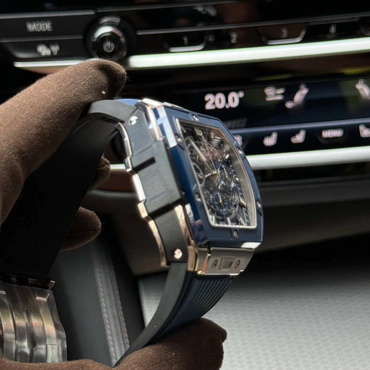 Изображение к статье: Hublot: Искусство Китайских Часовщиков в Создании Эксклюзивных Клонов