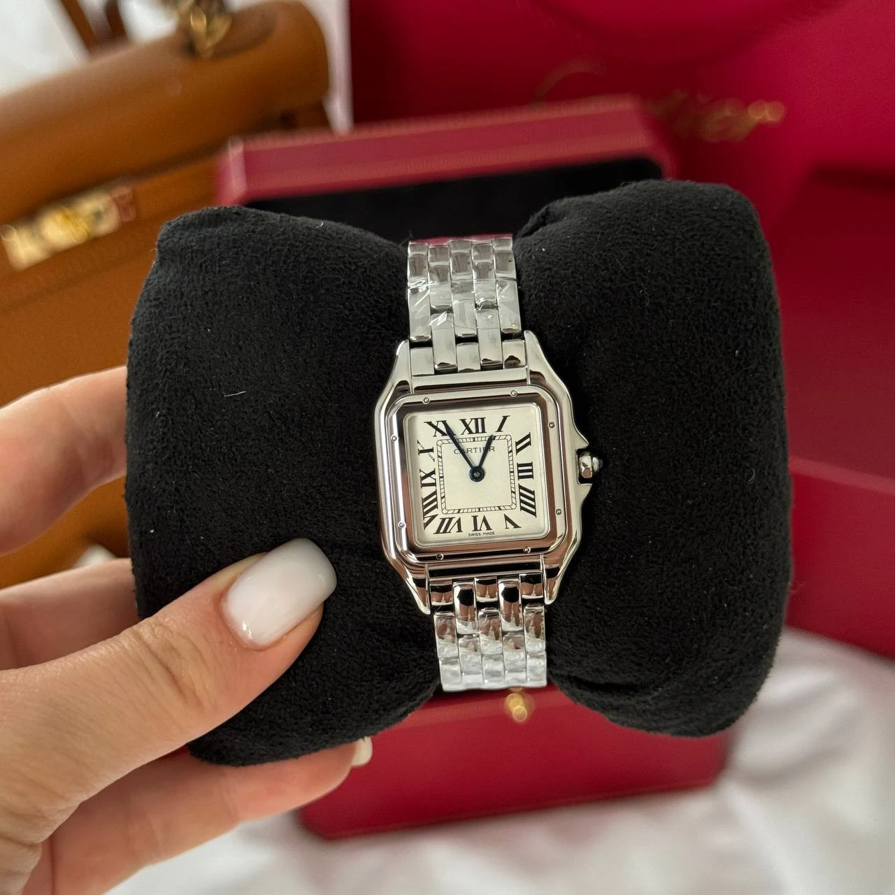 Cartier: Искусство и клонирование в мире швейцарской роскоши. Изображение к статье: Cartier: Искусство и клонирование в мире швейцарской роскоши.