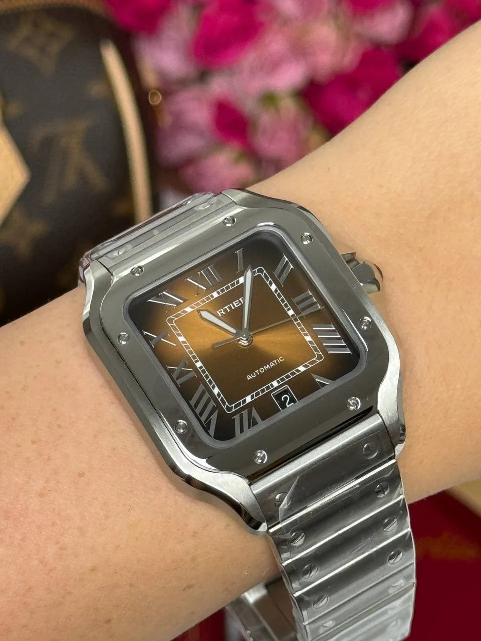 Cartier: Искусство и клонирование в мире швейцарской роскоши. Изображение к статье: Cartier: Искусство и клонирование в мире швейцарской роскоши.