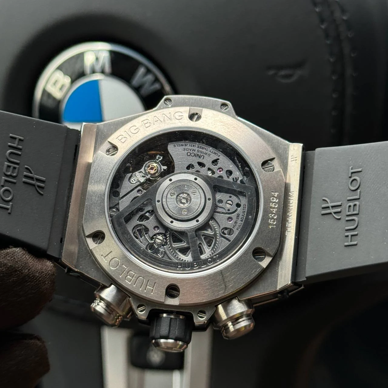 Изображение к статье: Hublot: Искусство Китайских Часовщиков в Создании Эксклюзивных Клонов