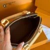 Копия сумки Louis Vuitton Alma BB M46990 — фото товара LuxuryWatch