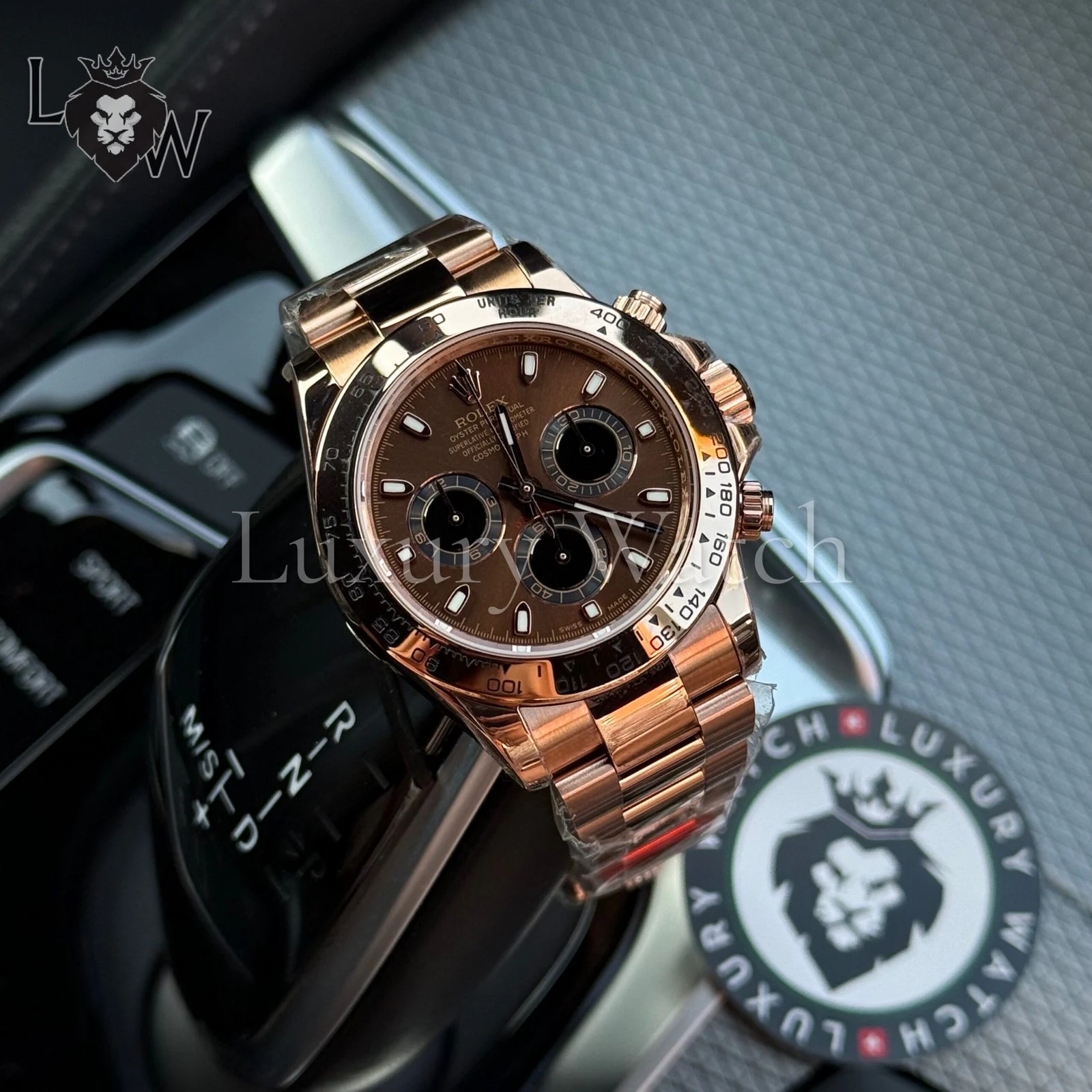 Omega Speedmaster vs Rolex Daytona Изображение к статье: Omega Speedmaster vs Rolex Daytona