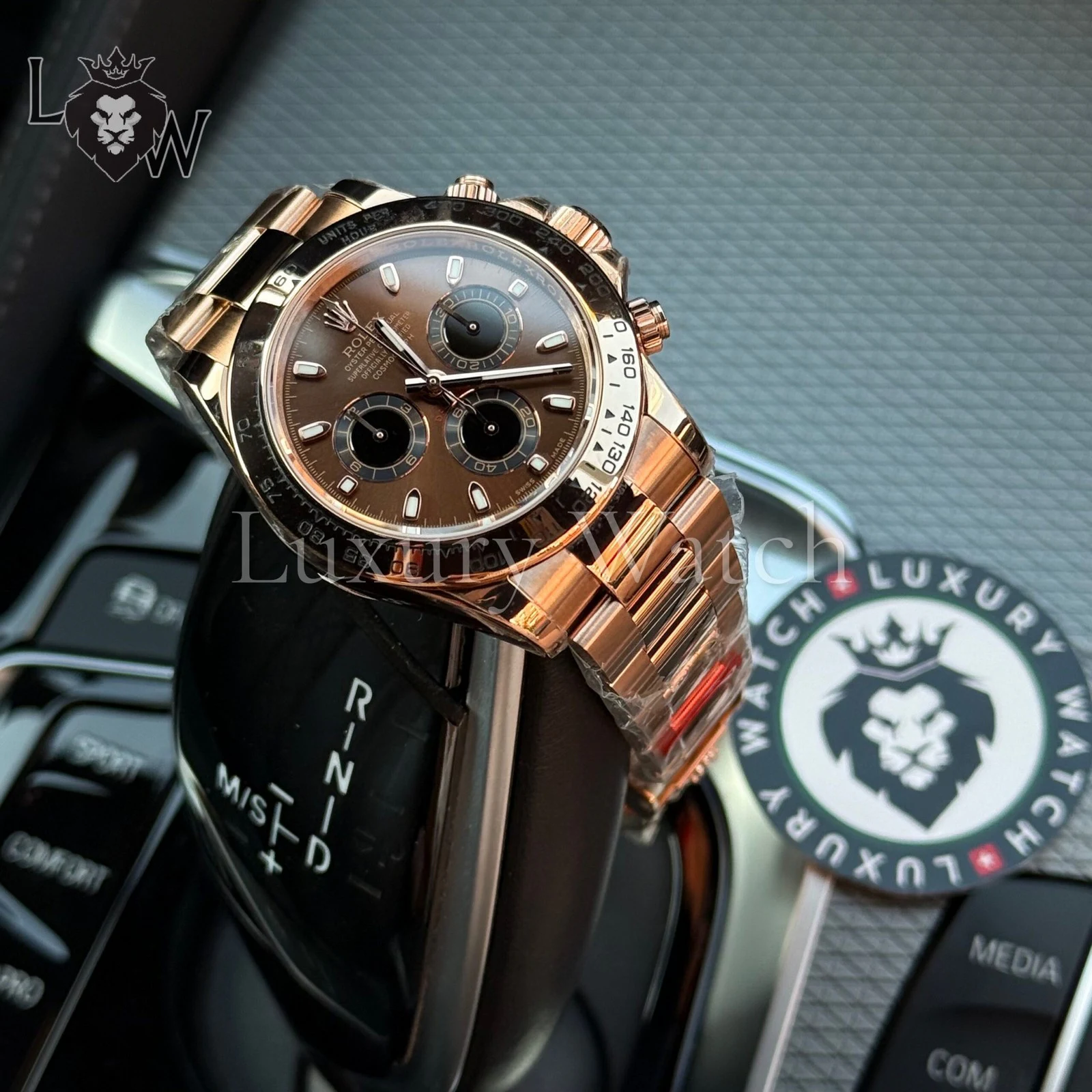 Omega Speedmaster vs Rolex Daytona Изображение к статье: Omega Speedmaster vs Rolex Daytona
