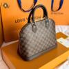 Копия сумки Louis Vuitton Alma PM M53151 — фото товара LuxuryWatch
