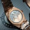 Реплика часов Audemars Piguet Royal Oak Series 77450OR.OO.1361OR.01 — фото товара LuxuryWatch