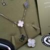 Копия ювелирного изделия Колье Van Cleef & Arpels Magic Alhambra 6 мотивов — фото товара LuxuryWatch