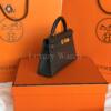 Копия сумки женская Hermès Kelly Mini 20 Epsom Black Gold Hardware — фото товара LuxuryWatch
