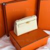 Копия сумки женская Hermès Kelly Pochette Swift Clutch Craie — фото товара LuxuryWatch