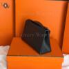 Копия сумки женская Hermès Kelly Pochette Swift Noir Gold Hardware — фото товара LuxuryWatch