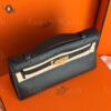 Копия сумки женская Hermès Kelly Pochette Swift Noir Gold Hardware — фото товара LuxuryWatch
