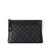 Копия сумки Louis Vuitton Pochette Voyage Souple M82543 — фото товара LuxuryWatch